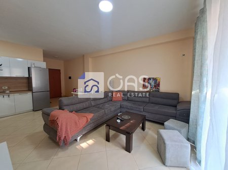 Apartament 2+1 Me Qira në Komunën e Parisit, Tiranë - 650€ | 90 m²