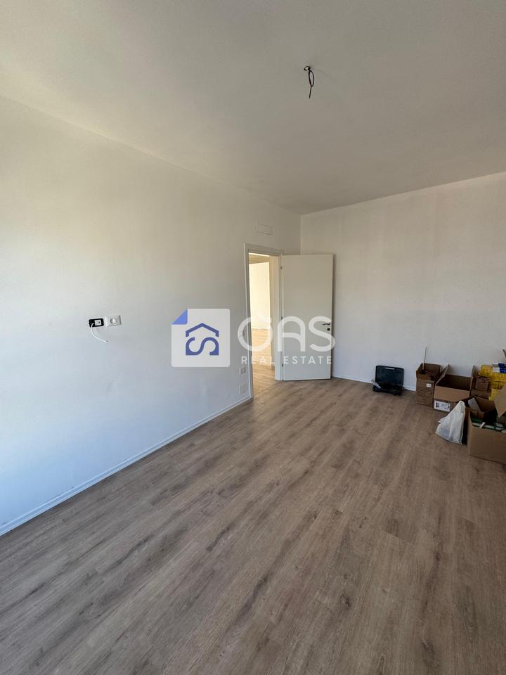 Shitet apartament 2+1 ne Paskuqan