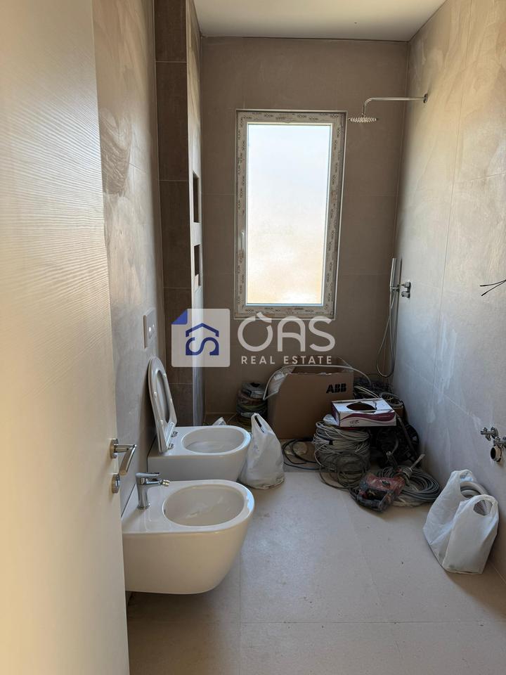 Shitet apartament 2+1 ne Paskuqan