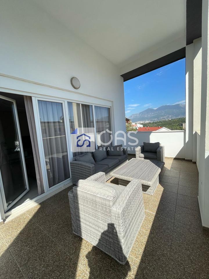 Jepet me qera Apartament 3+1+2 Ballkone + Verande tek Liqeni i Thate