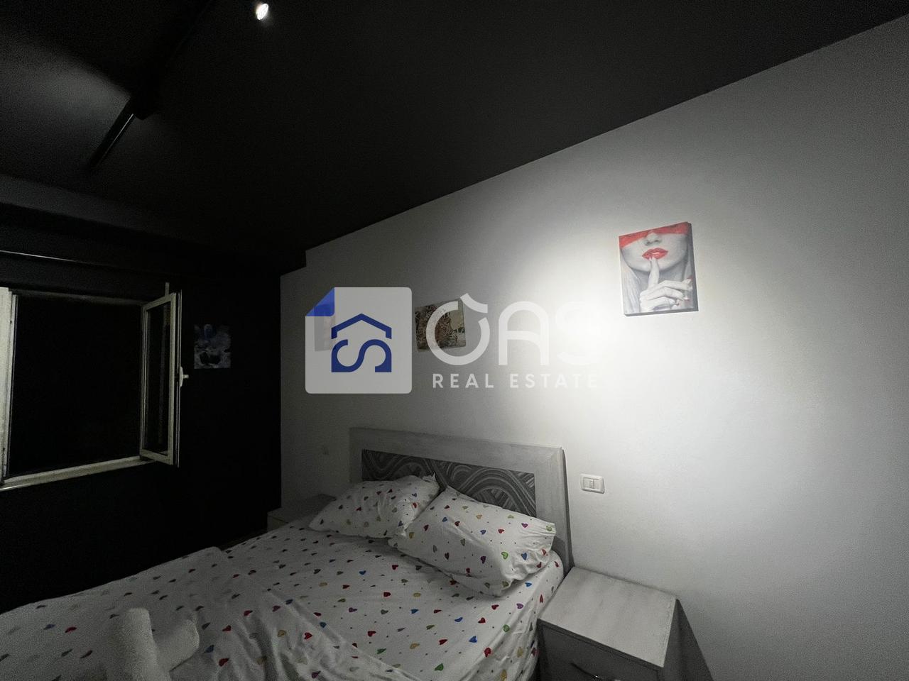 A 2+1 apartment is for rent near the Ministry of Justice.