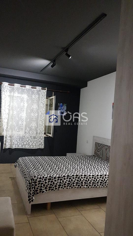 A 2+1 apartment is for rent near the Ministry of Justice.
