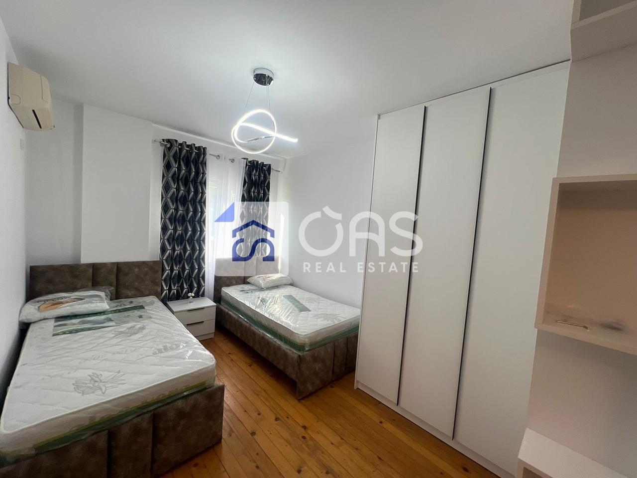 A 2+1+2 apartment is for rent in Fresk.