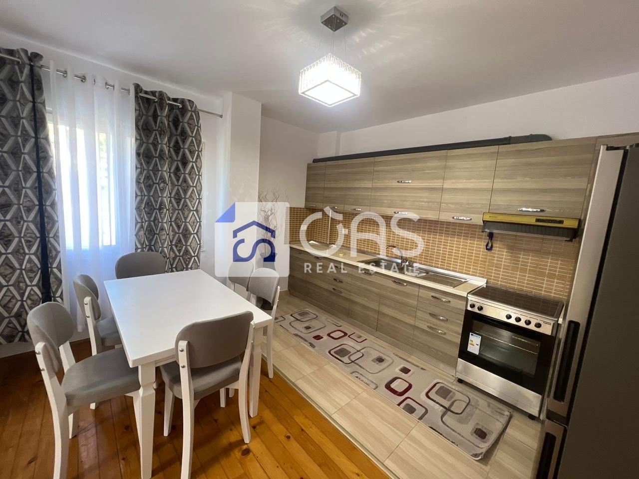 A 2+1+2 apartment is for rent in Fresk.