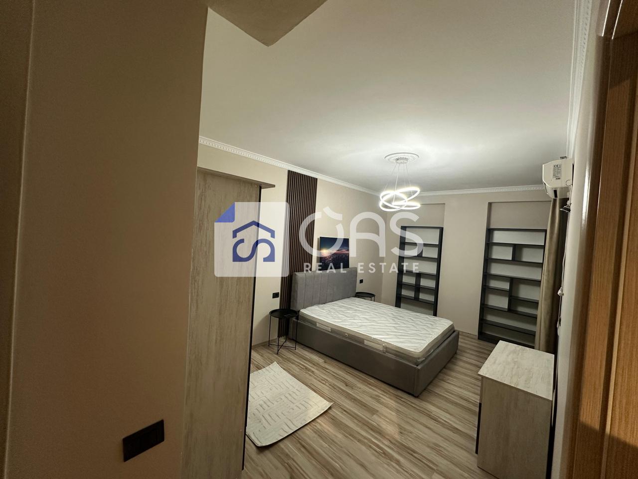 Apartament 2+1 Me Qira në Kopshtin Botanik Zoologjik, Tiranë - 700€ | 104 m²