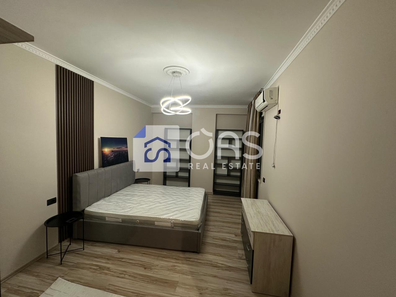 Apartament 2+1 Me Qira në Kopshtin Botanik Zoologjik, Tiranë - 700€ | 104 m²