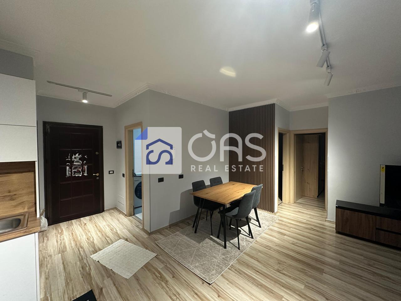 Apartament 2+1 Me Qira në Kopshtin Botanik Zoologjik, Tiranë - 700€ | 104 m²