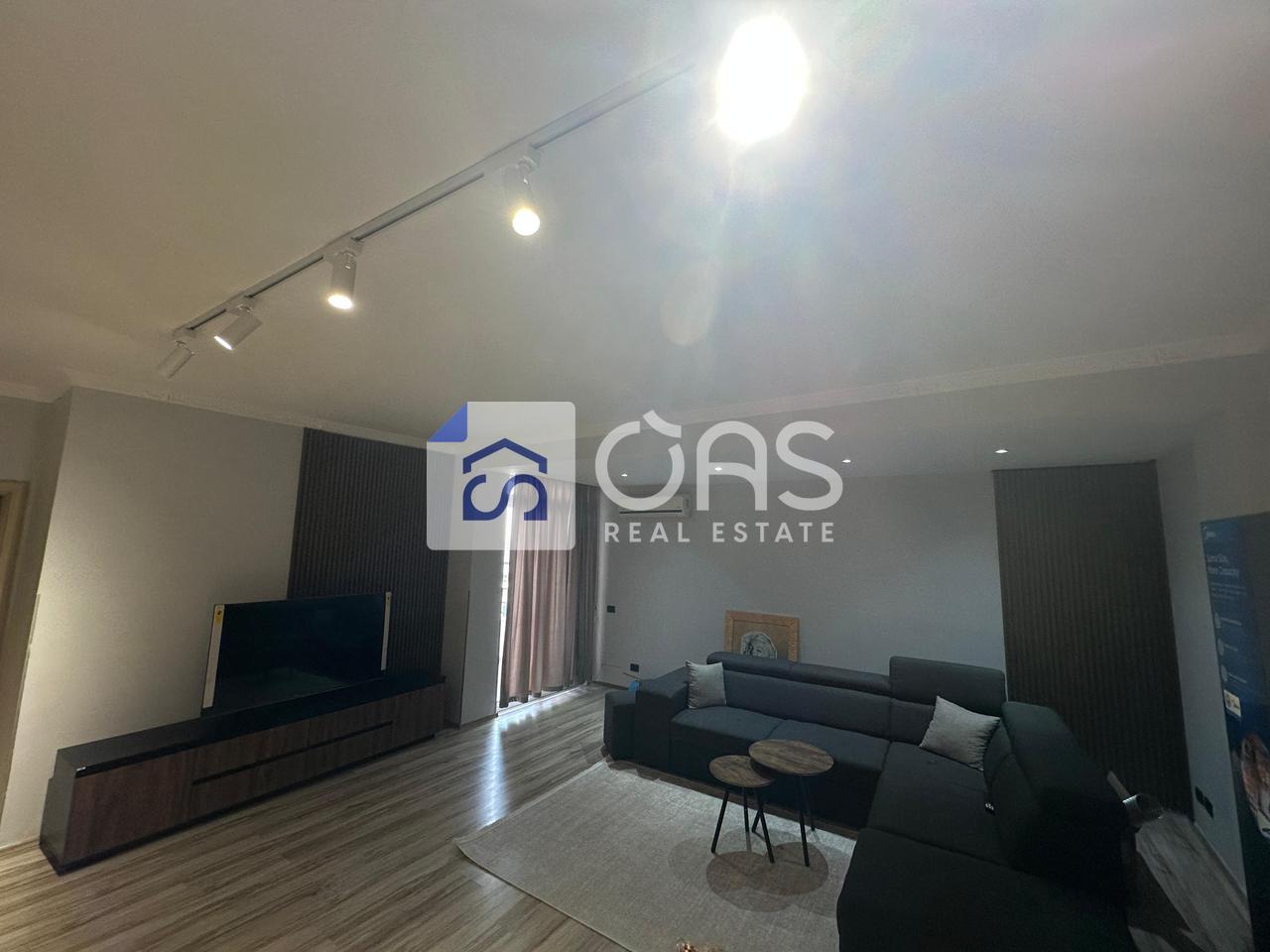 Apartament 2+1 Me Qira në Kopshtin Botanik Zoologjik, Tiranë - 700€ | 104 m²
