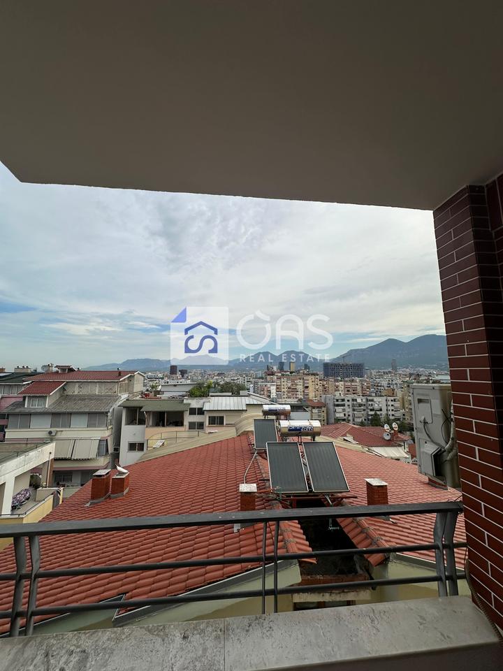 Apartament 2+1 Me Qira në Kopshtin Botanik Zoologjik, Tiranë - 700€ | 104 m²