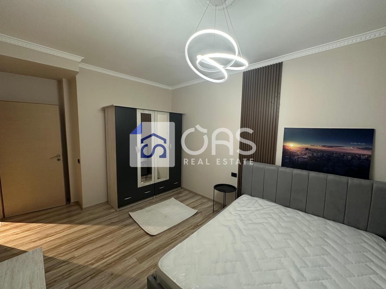 Apartament 2+1 Me Qira në Kopshtin Botanik Zoologjik, Tiranë - 700€ | 104 m²