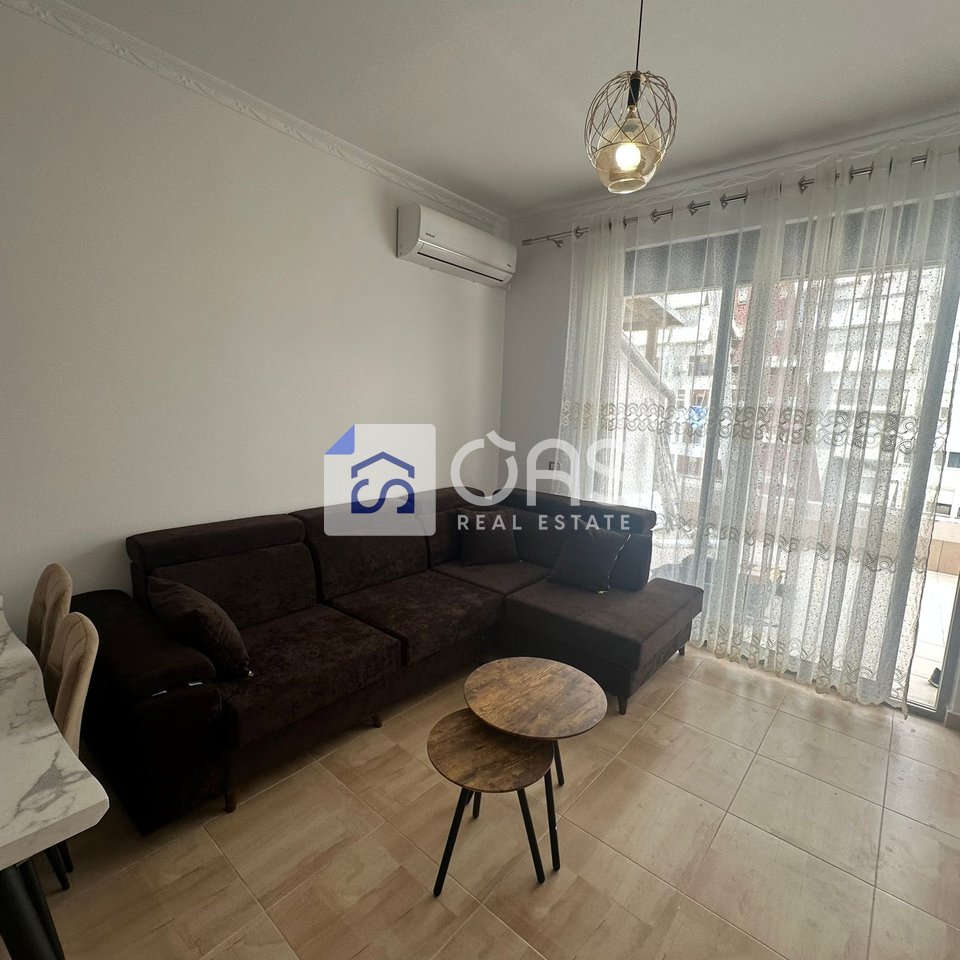 Jepet apartament 3+1+2+ verande  në Brryl, Tiranë - 700€ | 95 m²