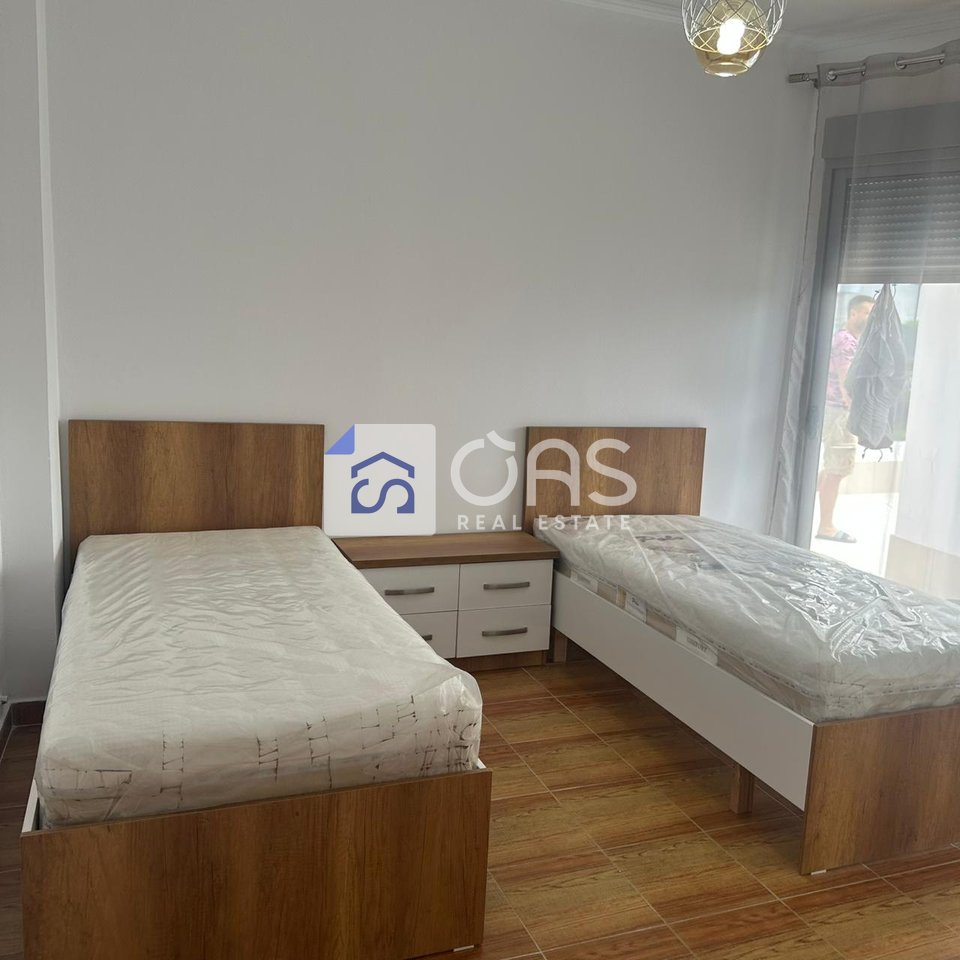Jepet apartament 3+1+2+ verande  në Brryl, Tiranë - 700€ | 95 m²