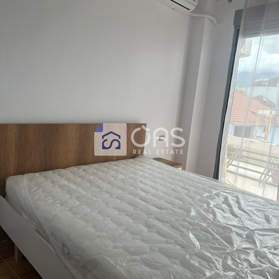 Jepet apartament 3+1+2+ verande  në Brryl, Tiranë - 700€ | 95 m²