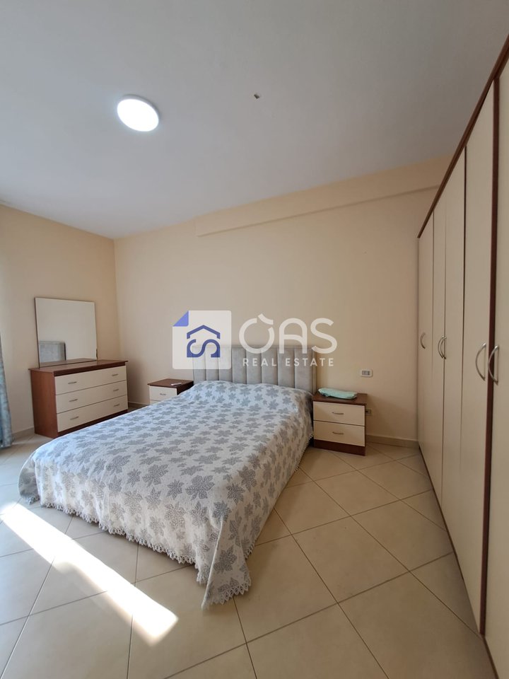 Apartament 2+1 Me Qira në Komunën e Parisit, Tiranë - 650€ | 90 m²