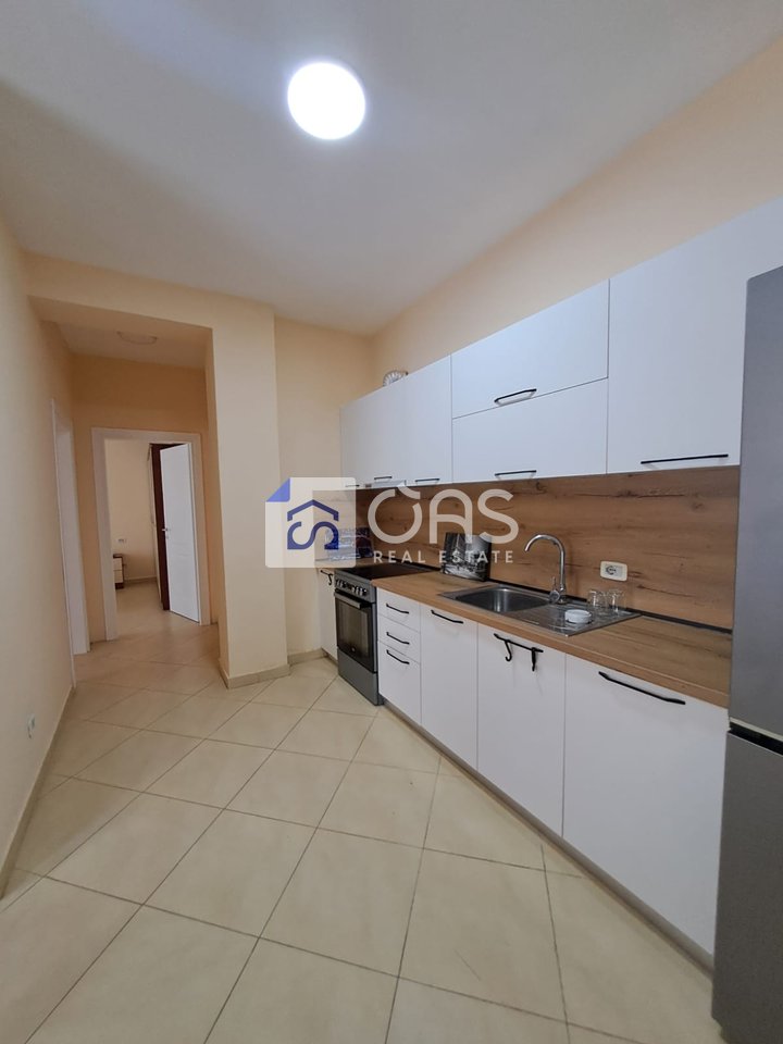 Apartament 2+1 Me Qira në Komunën e Parisit, Tiranë - 650€ | 90 m²