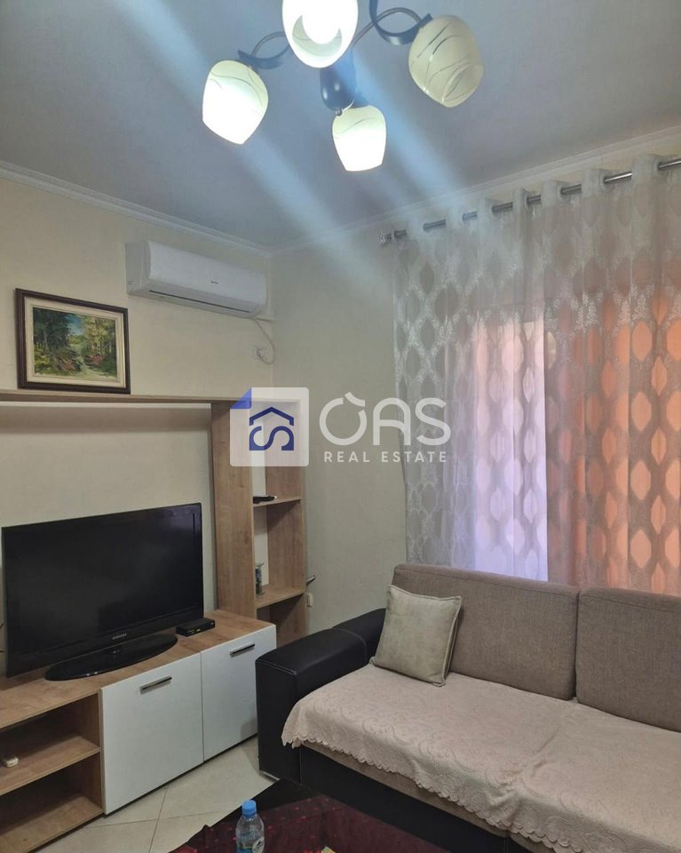 Shtëpi 1+1 me Qira në Rrugën 5 Maji, Tiranë - 450€ | 80 m²
