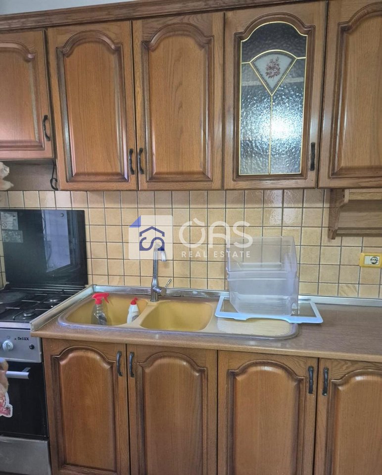 Shtëpi 1+1 me Qira në Rrugën 5 Maji, Tiranë - 450€ | 80 m²