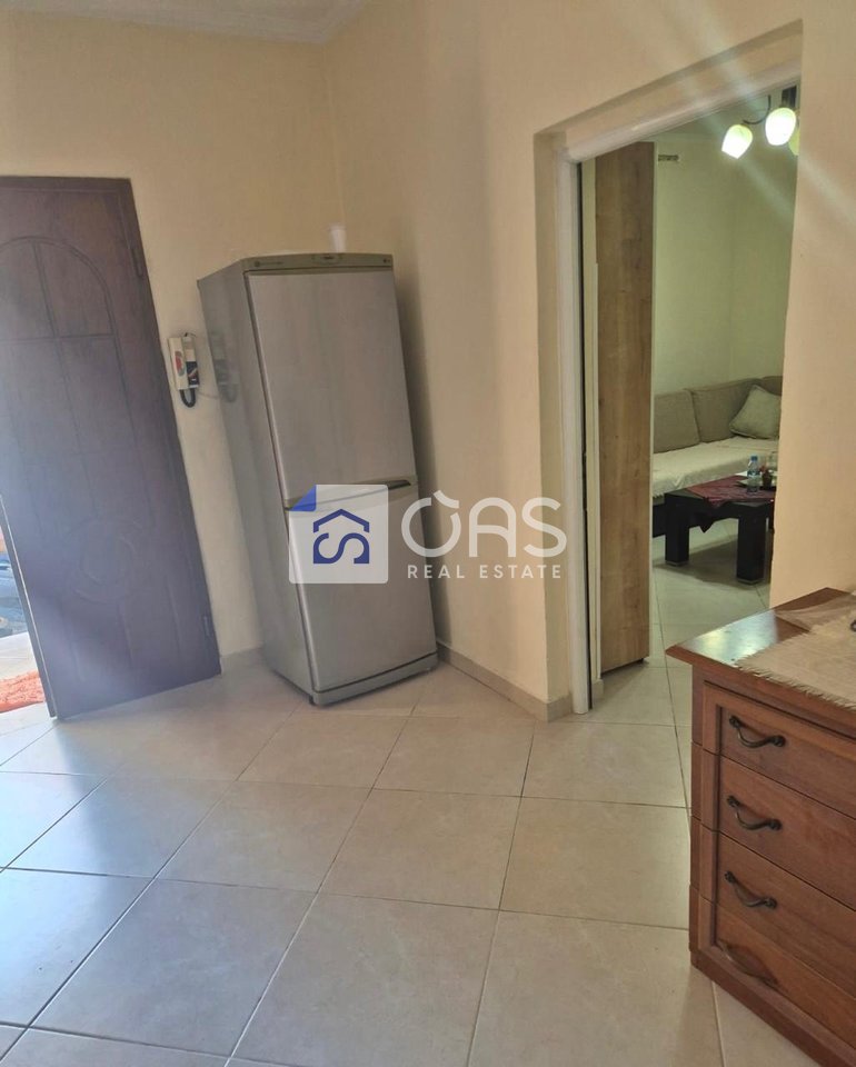 Shtëpi 1+1 me Qira në Rrugën 5 Maji, Tiranë - 450€ | 80 m²