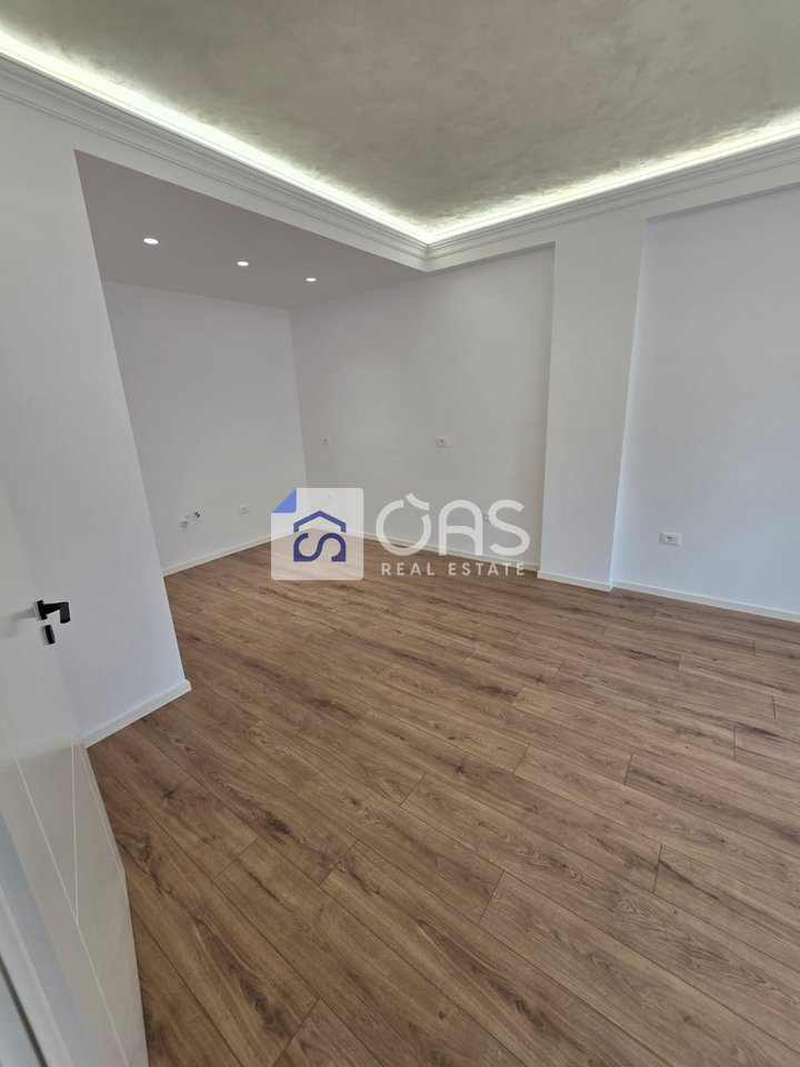 Apartment 2+1 for sale on Kavaja Street.