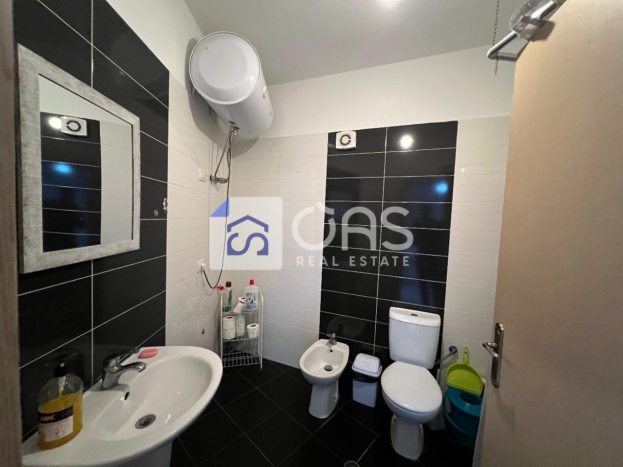 Appartamento 1+1 in Affitto ad Astir, Tirana - 500€ | 70 m²