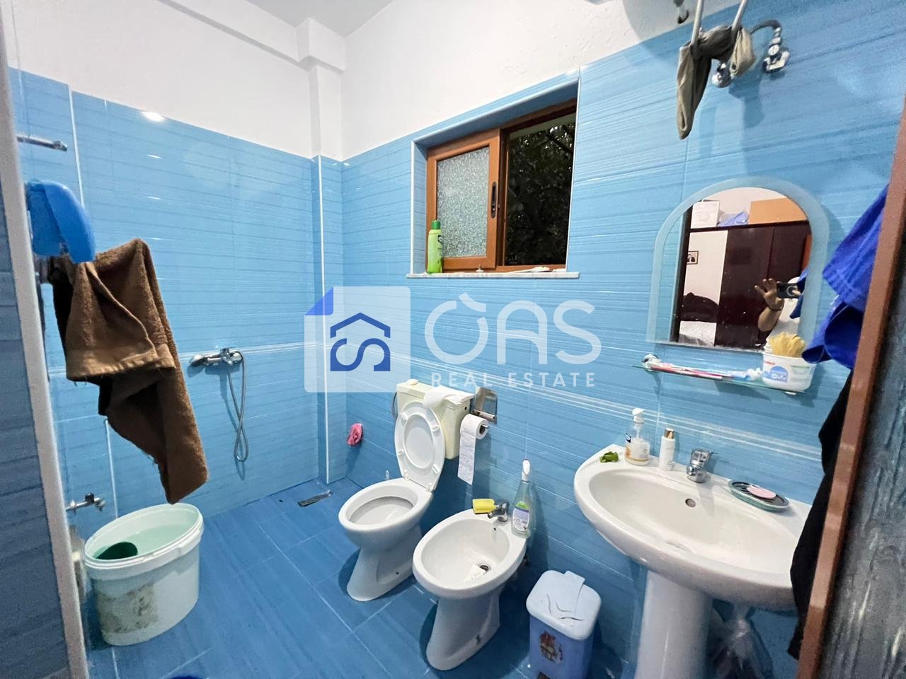 Vilë me 2 hyrje Me Qera në Ali Demi, Tiranë - 1500€ | 230 m²