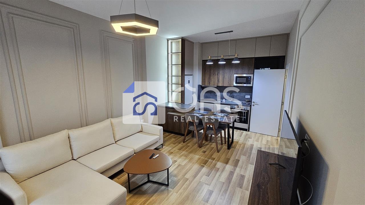 Affittasi appartamento 1+1 in via Kavajes Square21