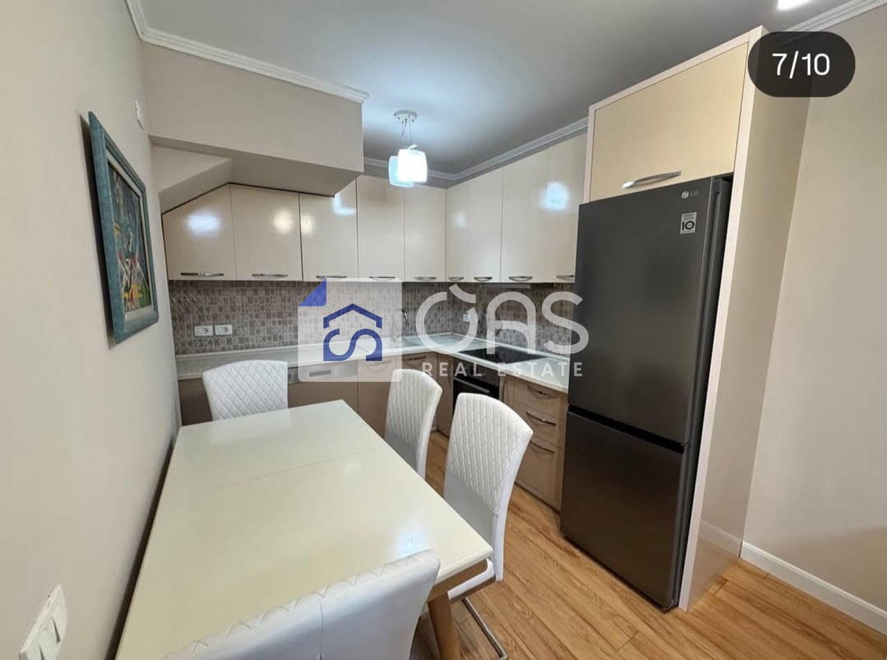 Jepet me qera Apartament Duplex 2+1+2 Tek Kodra e Diellit