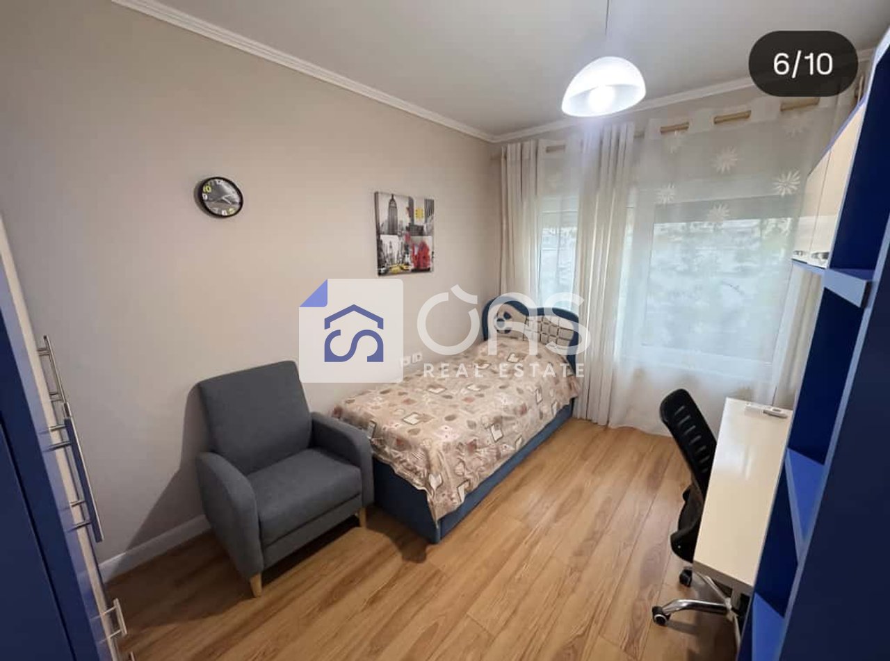 Jepet me qera Apartament Duplex 2+1+2 Tek Kodra e Diellit