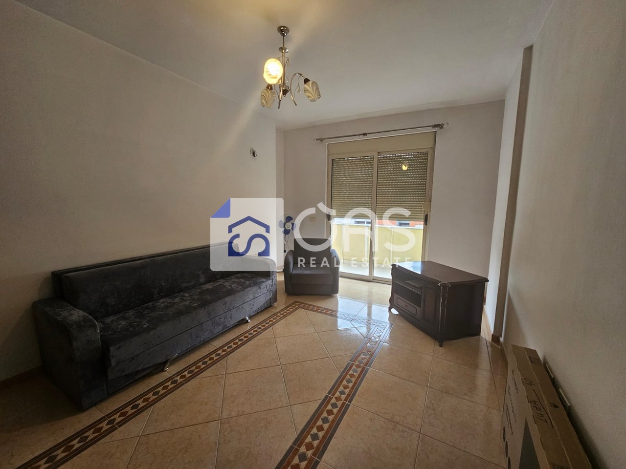 Jepet  me qera Apartament ( 2+1+Aneks+Ballkon ) Ne Astir