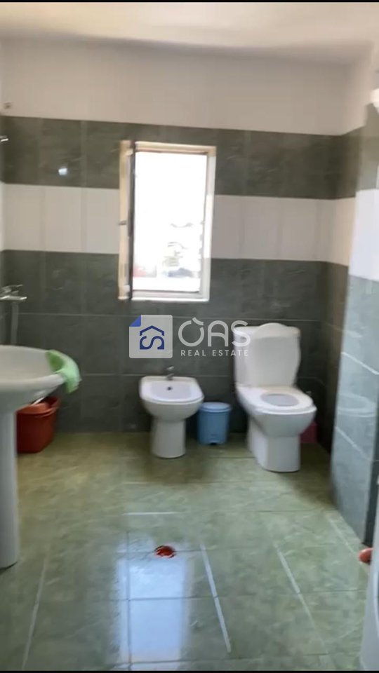 Apartament 1+1 me Qira në Laprakë, Tiranë - 420€ | 70 m²