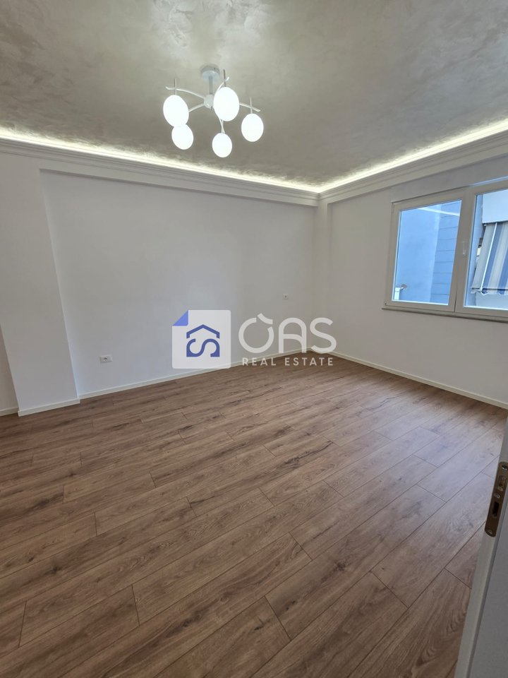 Apartment 2+1 for sale on Kavaja Street.