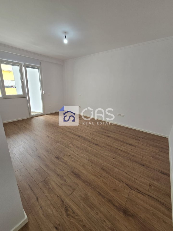 Apartment 2+1 for sale on Kavaja Street.