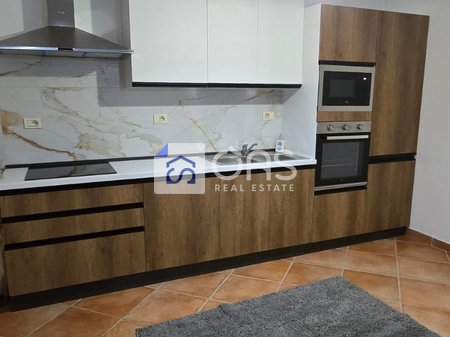 Piano 2 e 3 di una villa su 3 piani in affitto vicino a Student City