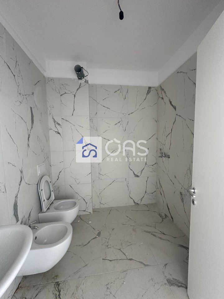 Jepet me qera Apartament 1+1 Tek Univers City