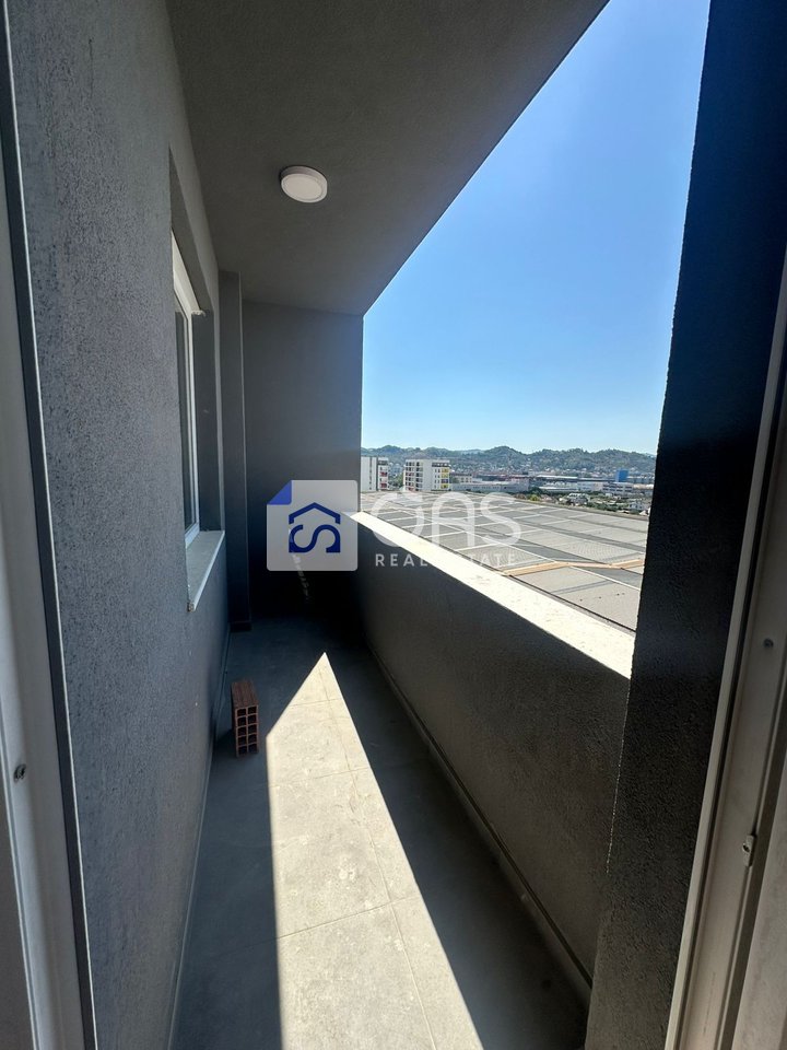 Jepet me qera Apartament 1+1 Tek Univers City