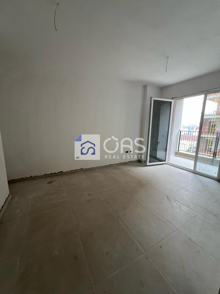 Vendesi Appartamento 1+1 presso Univers City