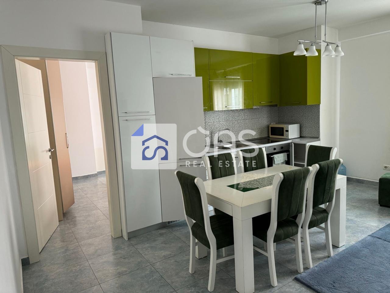 Apartament 1+1 Me Qira në Liqeni i Thatë, Tiranë - 550€ | 76 m²