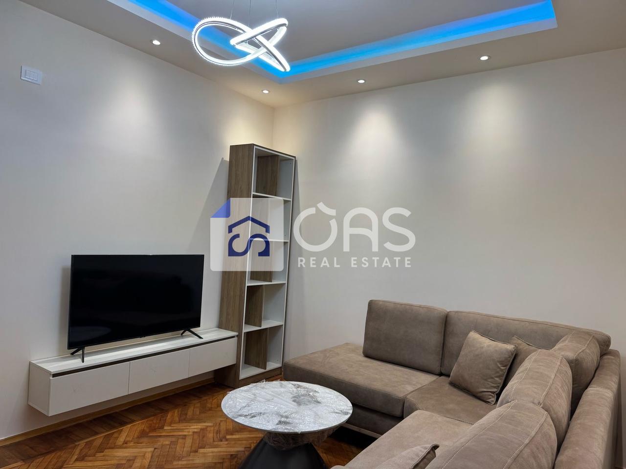 Jepet me qera apartament 1+1 tek Rruga e Dibres(Selvia).