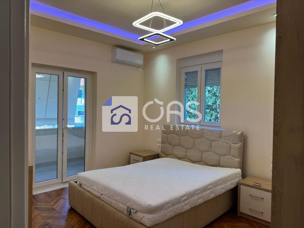 Jepet me qera apartament 1+1 tek Rruga e Dibres(Selvia).