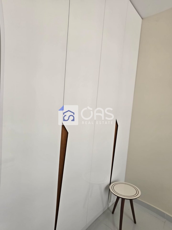 Jepet me qera apartament 1+1+Parkim tek Univers City.