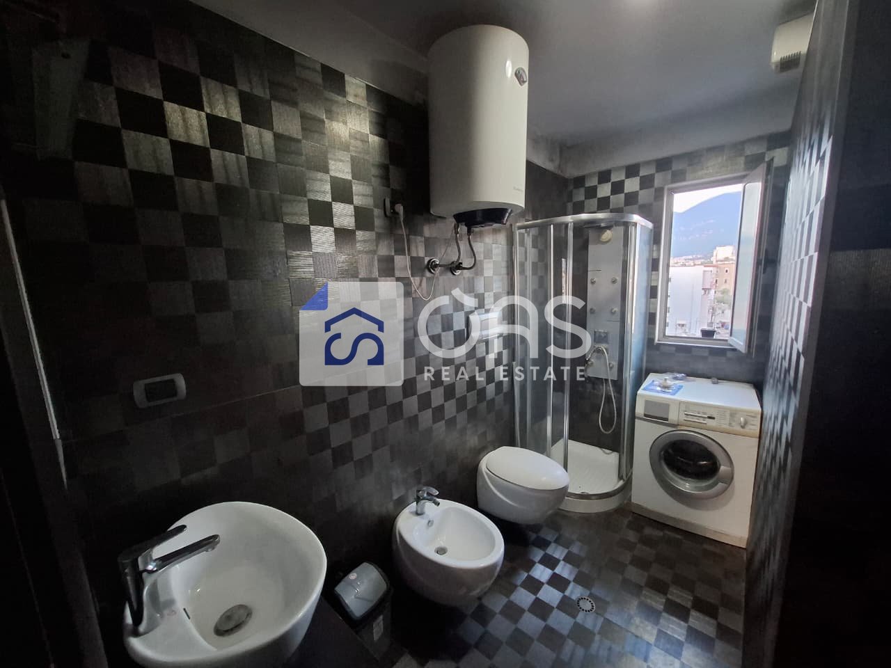 Appartamento 2+1 in affitto a Hoxha Tahsim, Tirana - 650€ | 85 m²