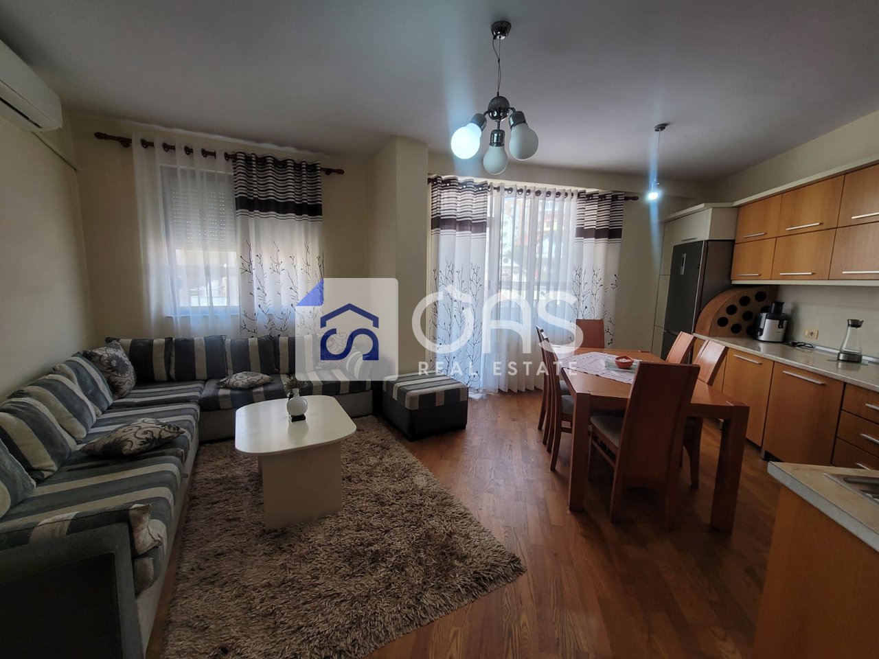 Shitet Apartament 1+1 Ne Fresk