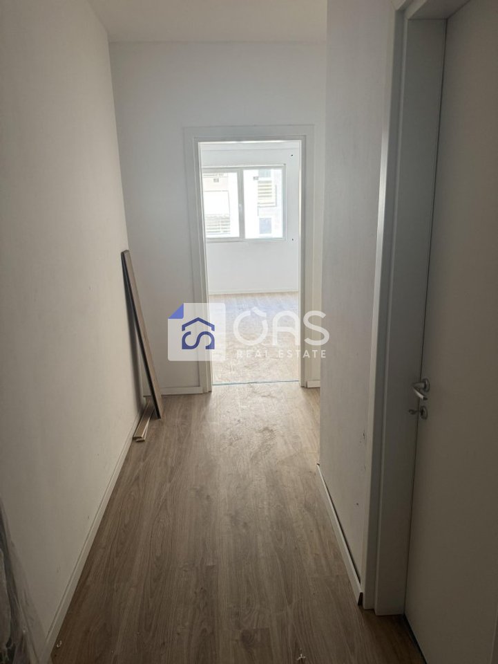 Shitet apartament 1+1 tek Rruga Dritan Hoxha (AURA Complex)
