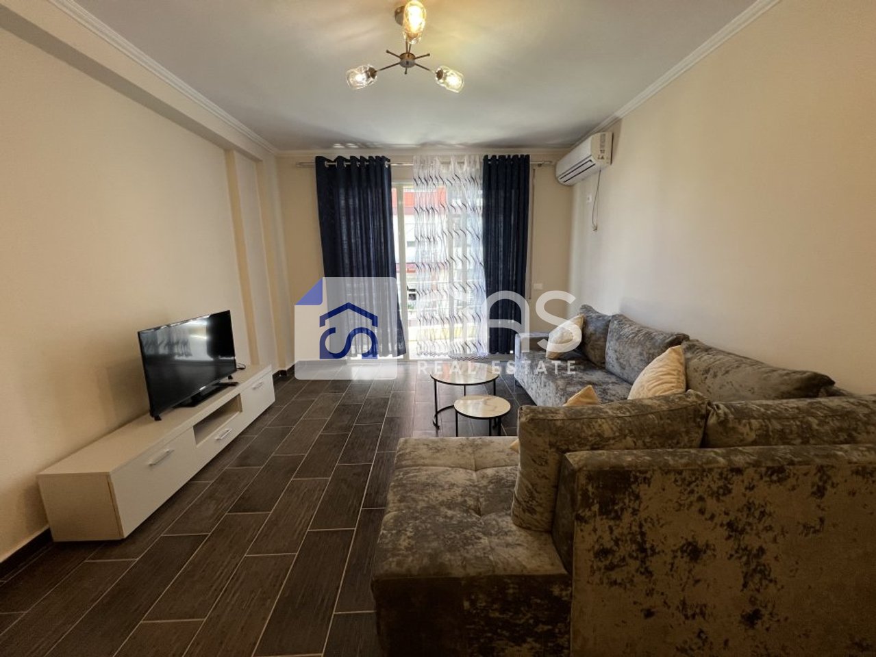 Appartamento 2+1+2 in Affitto a Yzberish, Tirana - 450€ | 115 m²