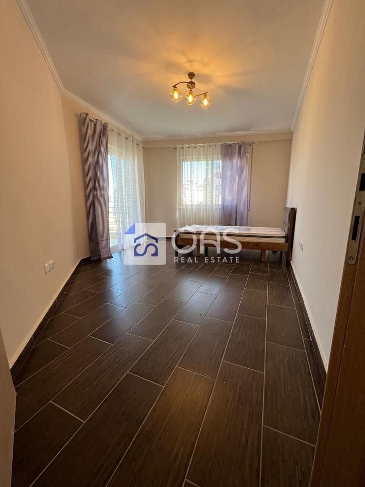 Appartamento 2+1+2 in Affitto a Yzberish, Tirana - 450€ | 115 m²