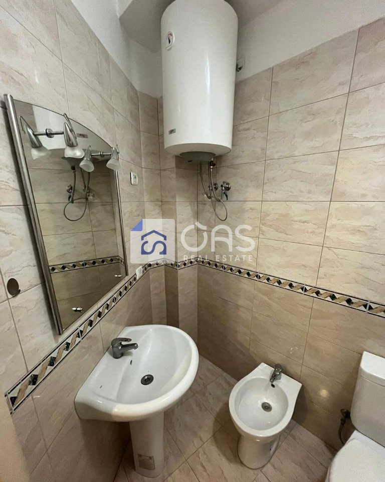 Appartamento 1+1 in affitto a Lago Secco, Tirana - 480€ | 70 m²