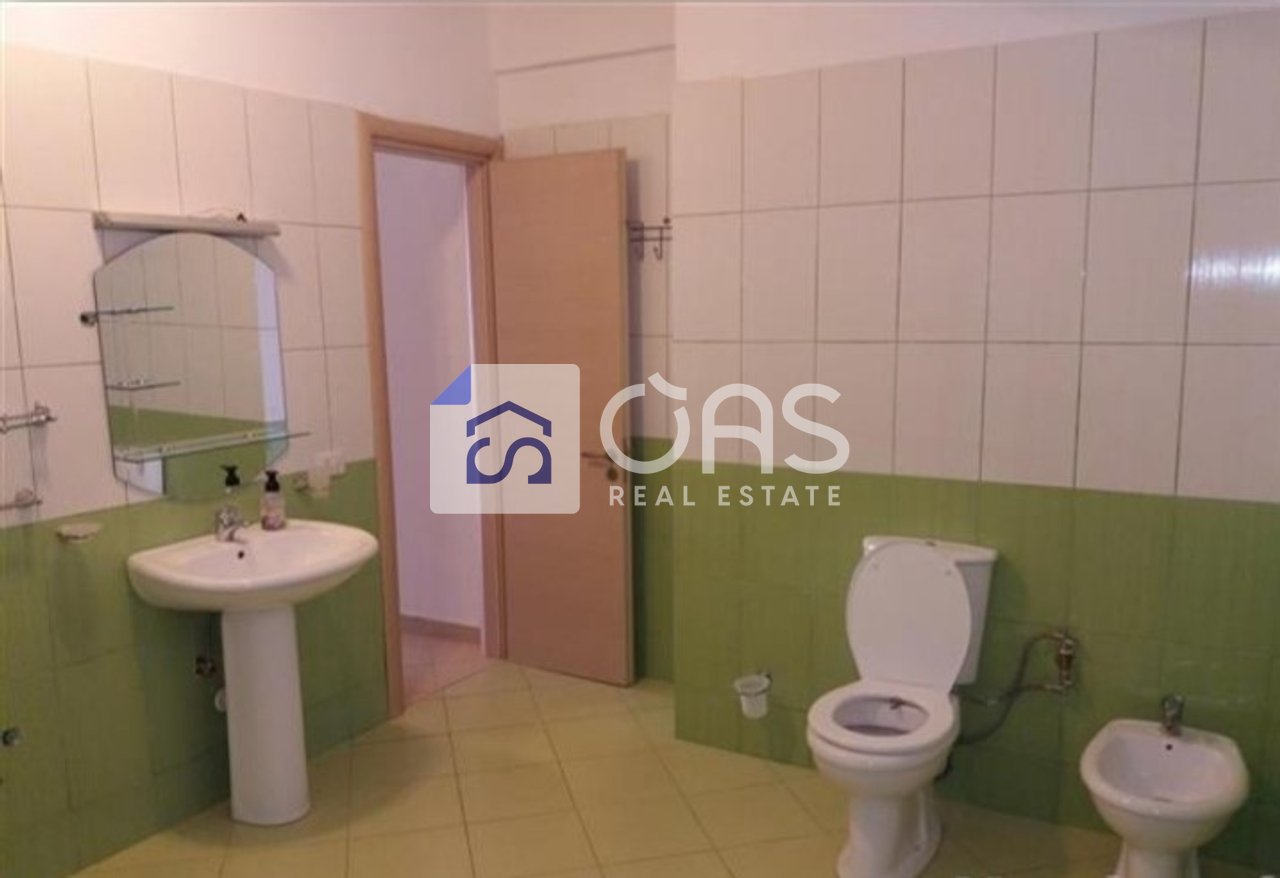 Duplex 3+1+2 in vendita a Kodra e Diellit Residence, Tirana - 280.000€ | 160 m²