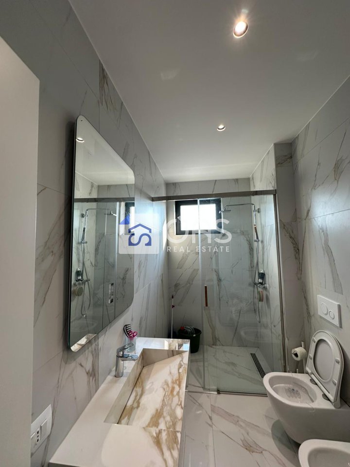 Apartament 3+1 Me Qira në Astir (Eglo, Future Home Residence), Tiranë - 999€ | 126 m²