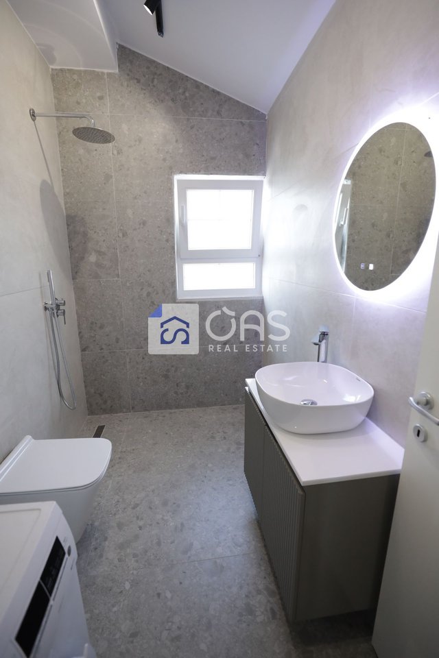 Jepet me qira apartamenti 2+1  Kinostudio