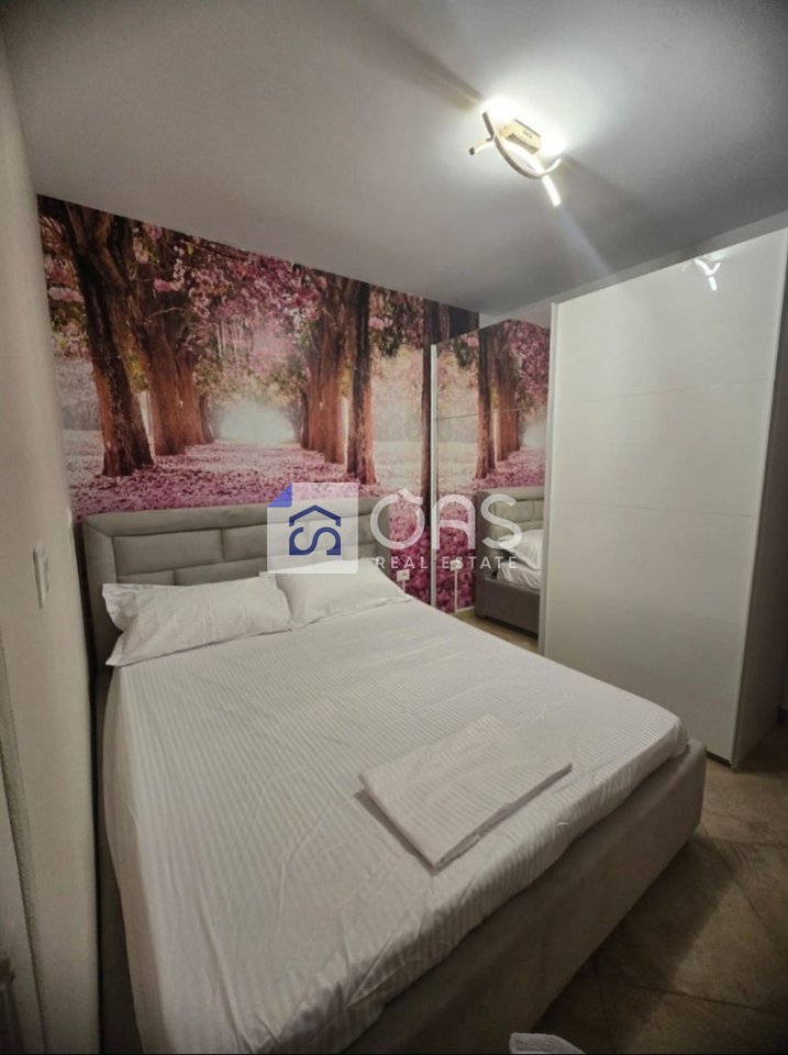 Jepet me qera apartament 1+1 ne Qender